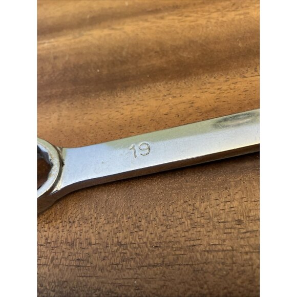 Mac Tools 19MM 12PT Combination Wrench M19CL - Picture 3 of 9